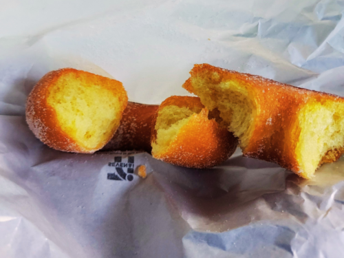 お店で揚げたシュガードーナツの中身